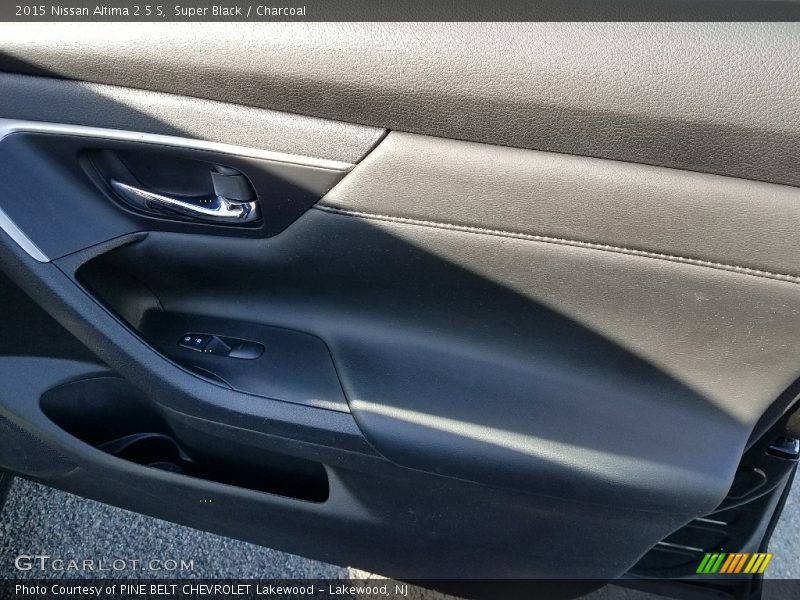 Super Black / Charcoal 2015 Nissan Altima 2.5 S