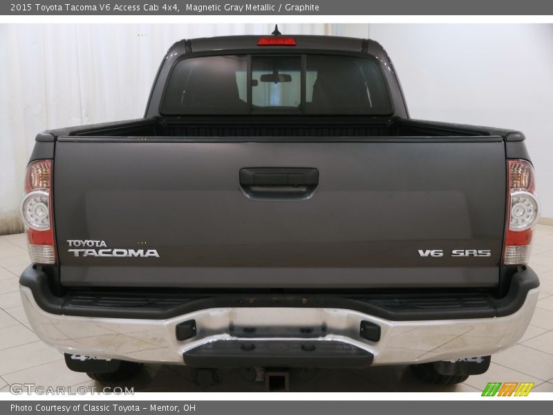 Magnetic Gray Metallic / Graphite 2015 Toyota Tacoma V6 Access Cab 4x4
