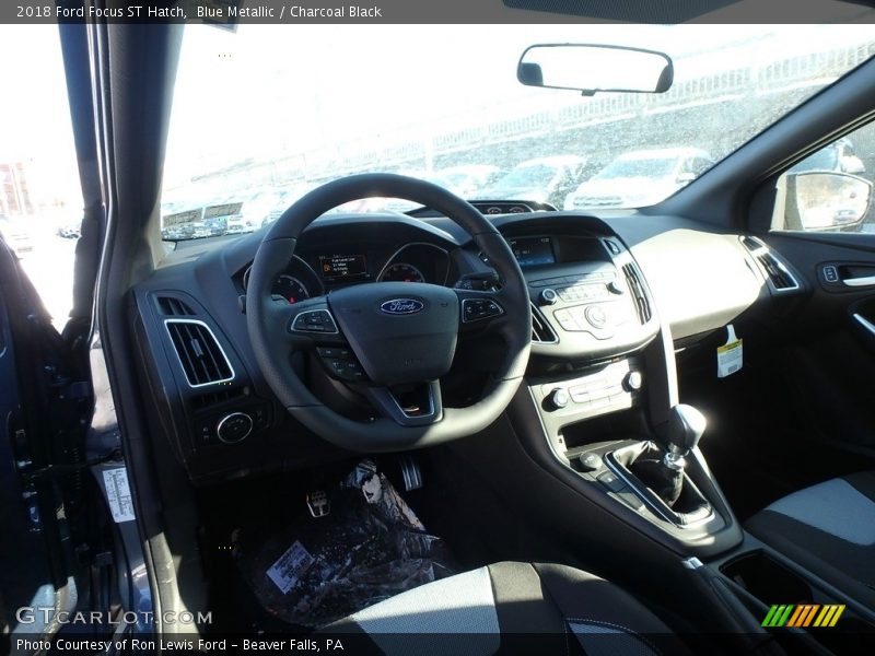 Blue Metallic / Charcoal Black 2018 Ford Focus ST Hatch