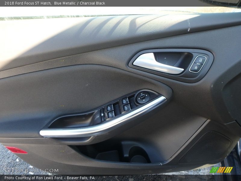 Blue Metallic / Charcoal Black 2018 Ford Focus ST Hatch