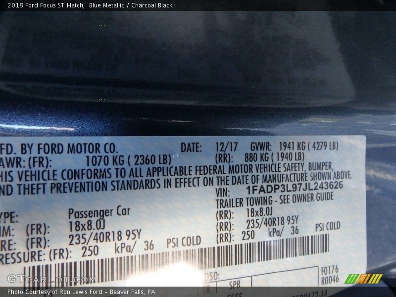Blue Metallic / Charcoal Black 2018 Ford Focus ST Hatch