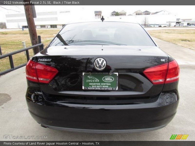 Black / Titan Black 2012 Volkswagen Passat 2.5L SE