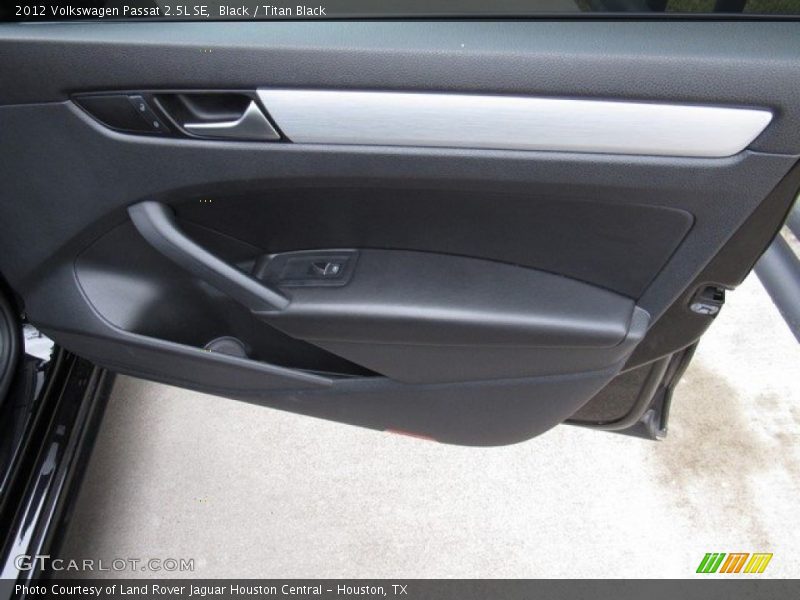 Black / Titan Black 2012 Volkswagen Passat 2.5L SE