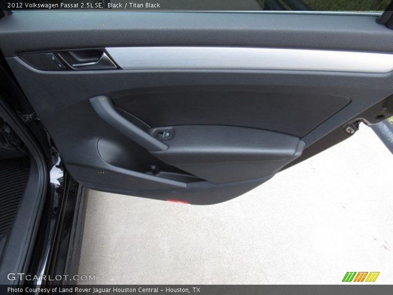 Black / Titan Black 2012 Volkswagen Passat 2.5L SE