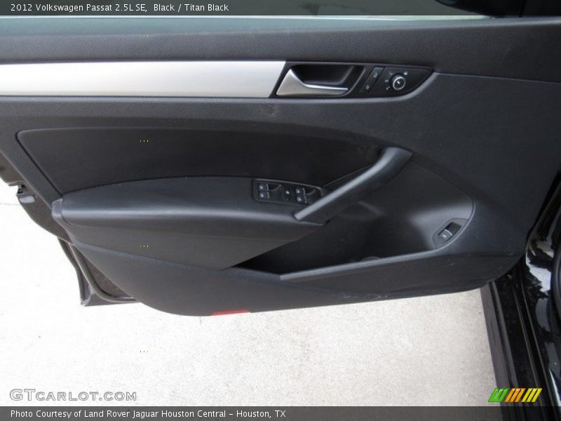 Black / Titan Black 2012 Volkswagen Passat 2.5L SE
