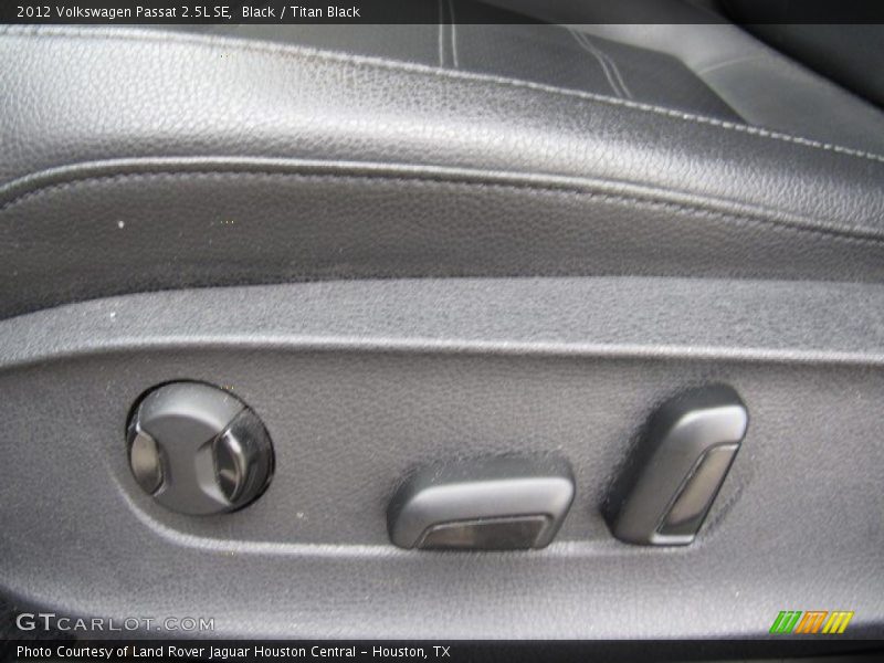 Black / Titan Black 2012 Volkswagen Passat 2.5L SE