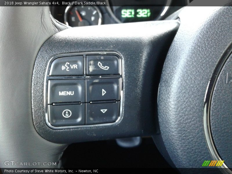 Controls of 2018 Wrangler Sahara 4x4