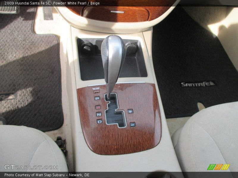 Powder White Pearl / Beige 2009 Hyundai Santa Fe SE