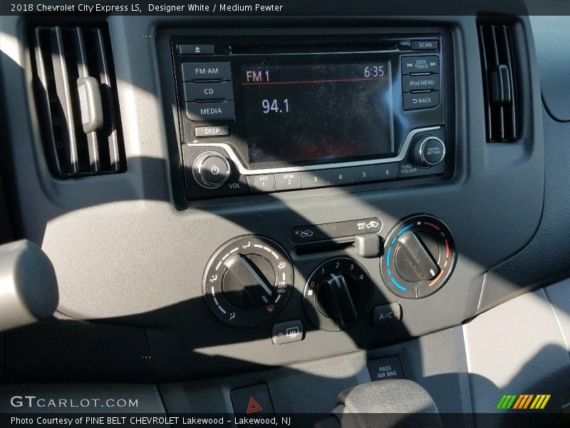 Designer White / Medium Pewter 2018 Chevrolet City Express LS