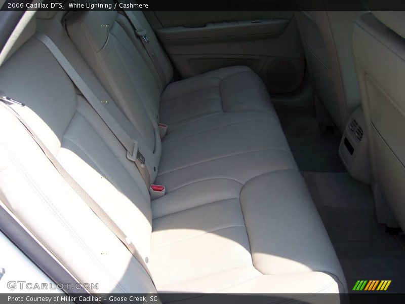 White Lightning / Cashmere 2006 Cadillac DTS
