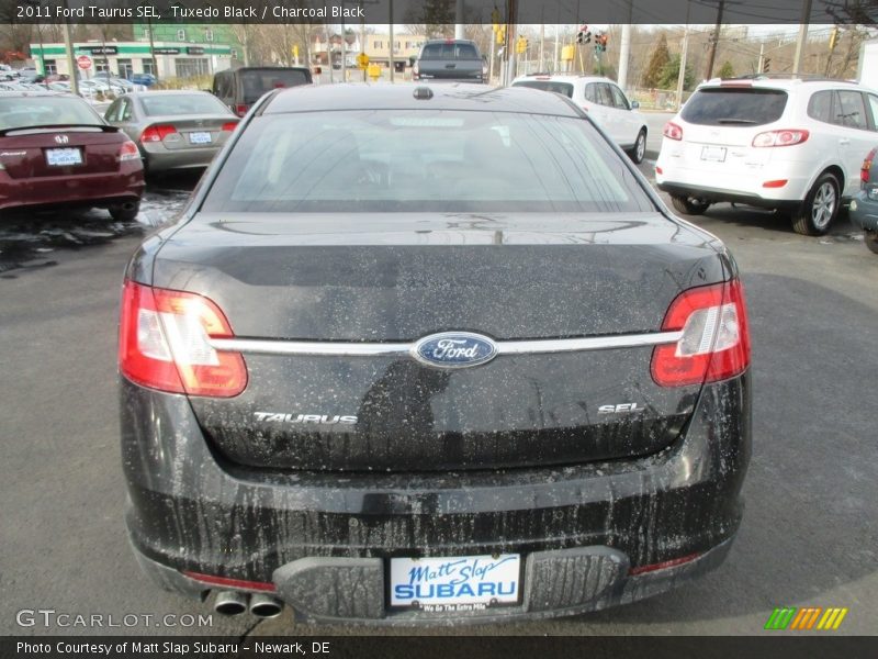 Tuxedo Black / Charcoal Black 2011 Ford Taurus SEL
