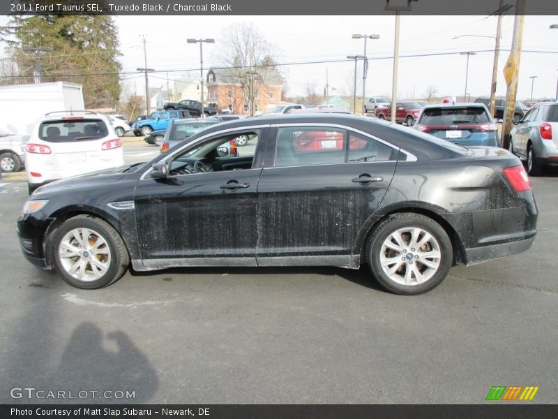 Tuxedo Black / Charcoal Black 2011 Ford Taurus SEL