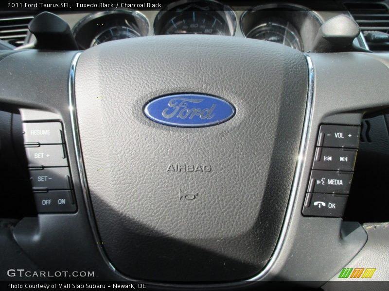 Tuxedo Black / Charcoal Black 2011 Ford Taurus SEL