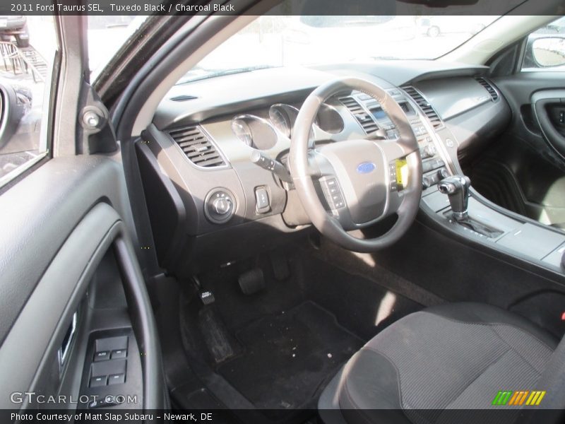 Tuxedo Black / Charcoal Black 2011 Ford Taurus SEL