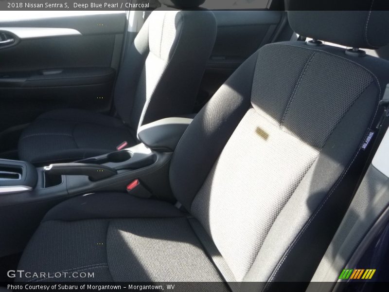 Deep Blue Pearl / Charcoal 2018 Nissan Sentra S