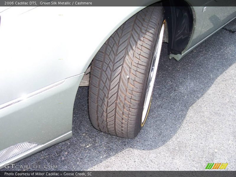Green Silk Metallic / Cashmere 2006 Cadillac DTS