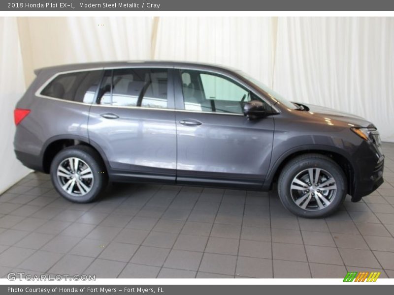 Modern Steel Metallic / Gray 2018 Honda Pilot EX-L