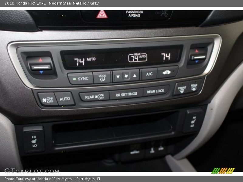 Modern Steel Metallic / Gray 2018 Honda Pilot EX-L