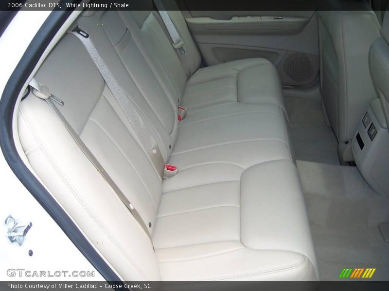 White Lightning / Shale 2006 Cadillac DTS