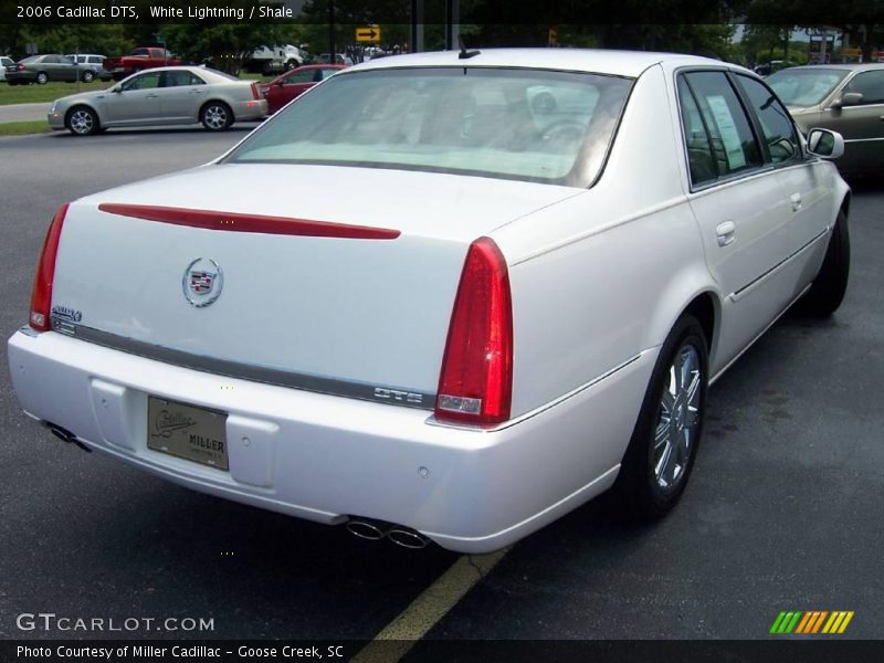 White Lightning / Shale 2006 Cadillac DTS