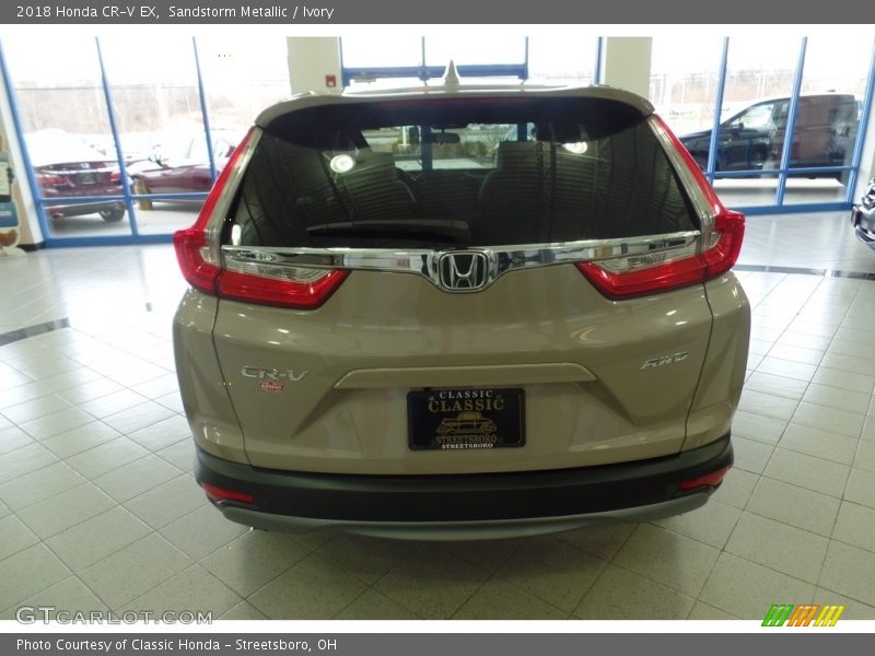 Sandstorm Metallic / Ivory 2018 Honda CR-V EX