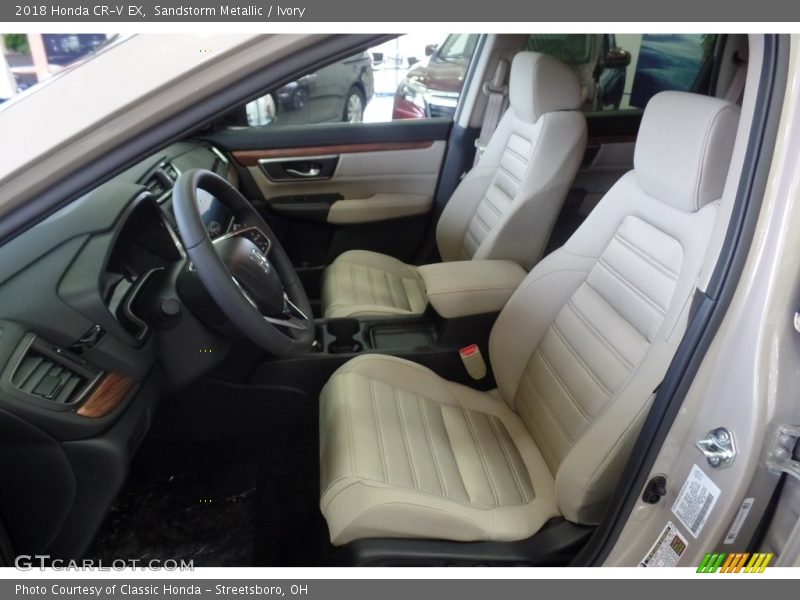 Sandstorm Metallic / Ivory 2018 Honda CR-V EX