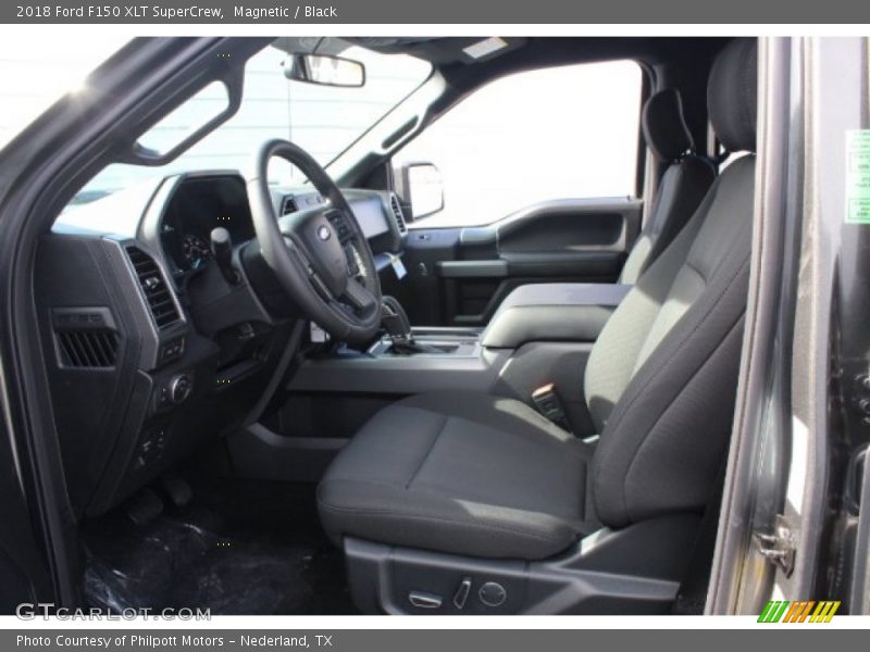 Magnetic / Black 2018 Ford F150 XLT SuperCrew