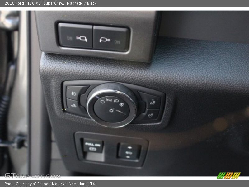 Magnetic / Black 2018 Ford F150 XLT SuperCrew