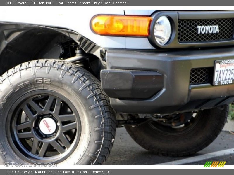 Trail Teams Cement Gray / Dark Charcoal 2013 Toyota FJ Cruiser 4WD