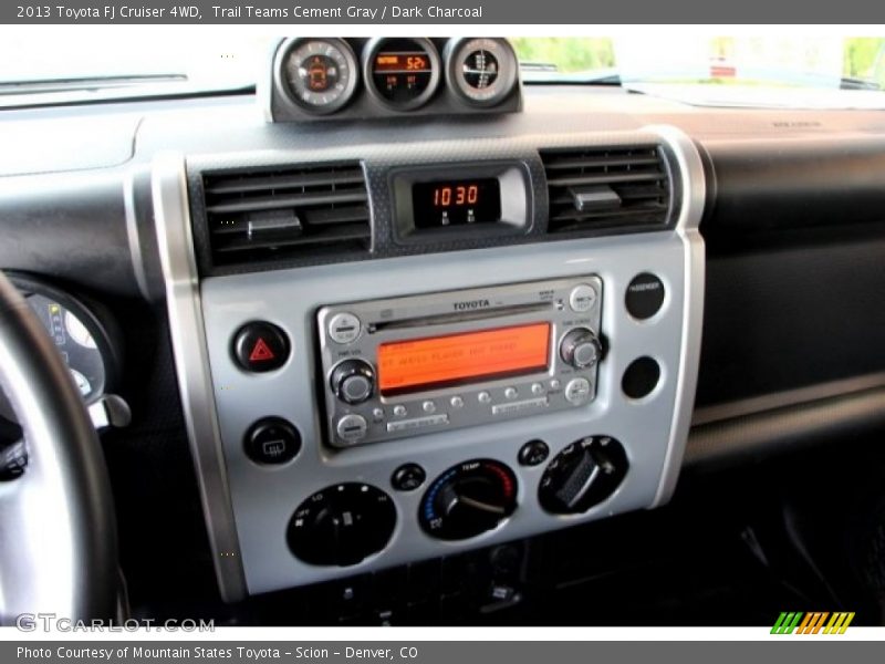 Trail Teams Cement Gray / Dark Charcoal 2013 Toyota FJ Cruiser 4WD