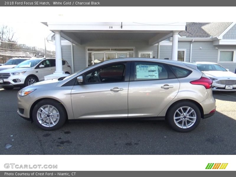 White Gold / Charcoal Black 2018 Ford Focus SE Hatch