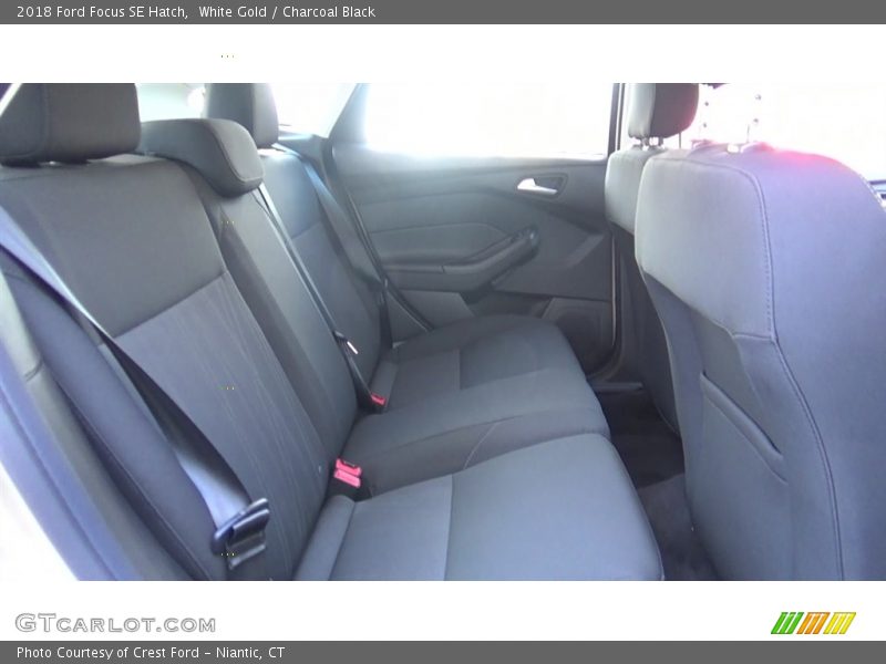 White Gold / Charcoal Black 2018 Ford Focus SE Hatch