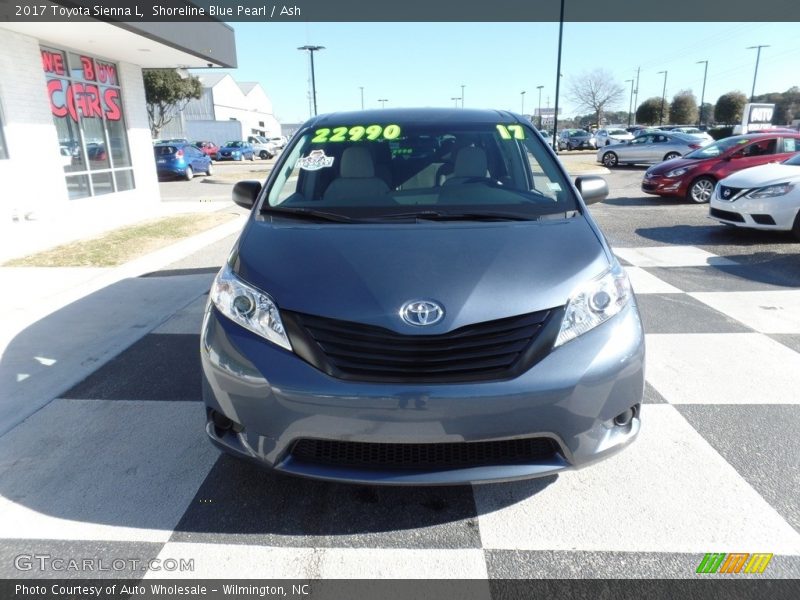 Shoreline Blue Pearl / Ash 2017 Toyota Sienna L
