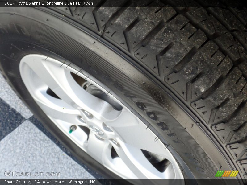 Shoreline Blue Pearl / Ash 2017 Toyota Sienna L