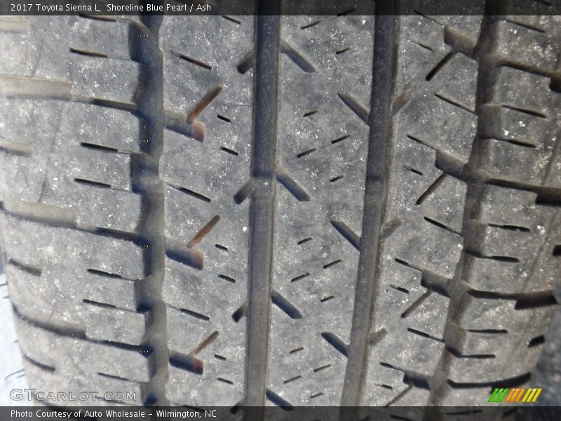 Shoreline Blue Pearl / Ash 2017 Toyota Sienna L