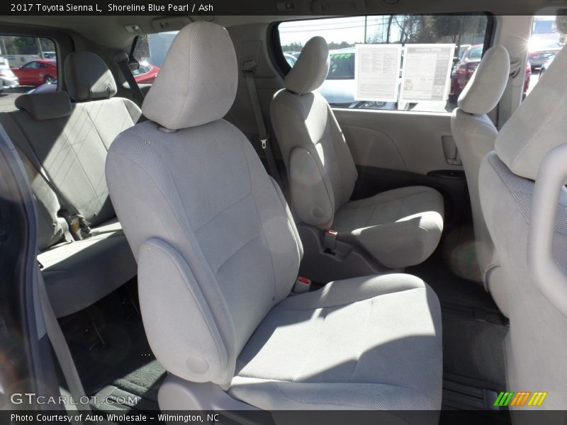 Shoreline Blue Pearl / Ash 2017 Toyota Sienna L
