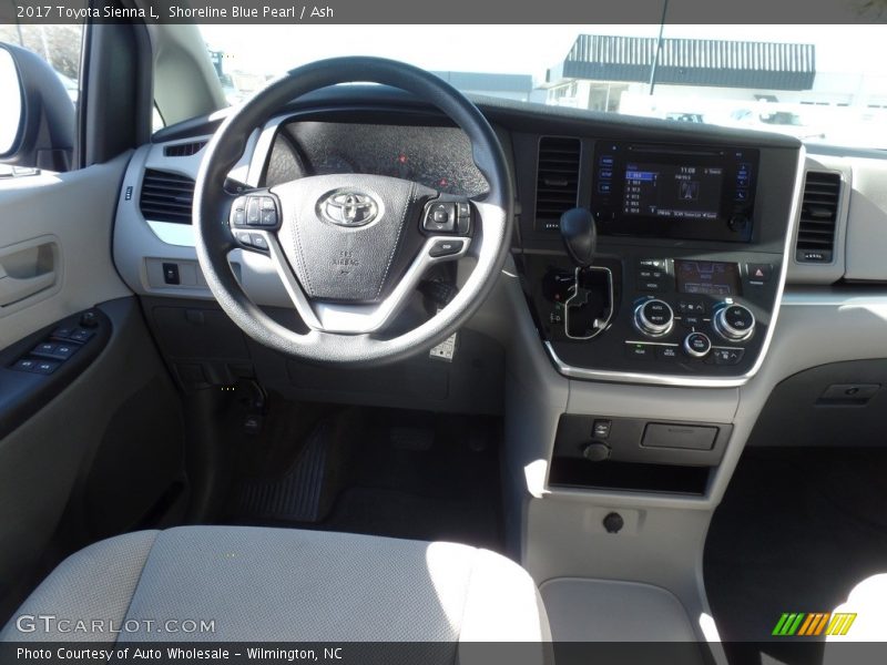 Shoreline Blue Pearl / Ash 2017 Toyota Sienna L