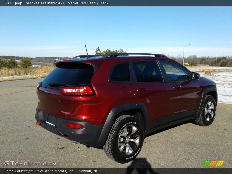 Velvet Red Pearl / Black 2018 Jeep Cherokee Trailhawk 4x4