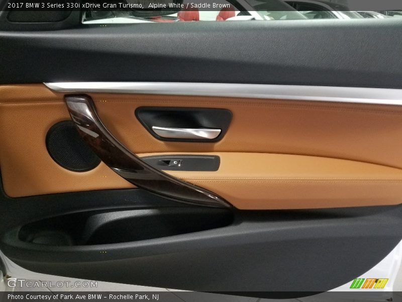 Alpine White / Saddle Brown 2017 BMW 3 Series 330i xDrive Gran Turismo
