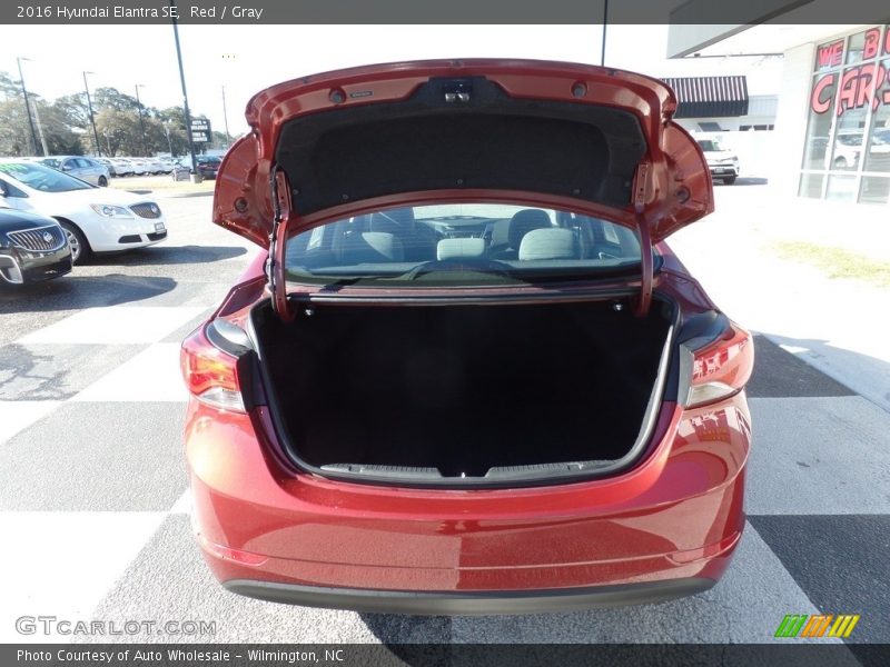 Red / Gray 2016 Hyundai Elantra SE