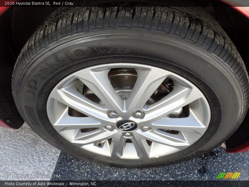 Red / Gray 2016 Hyundai Elantra SE