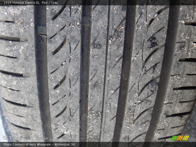 Red / Gray 2016 Hyundai Elantra SE