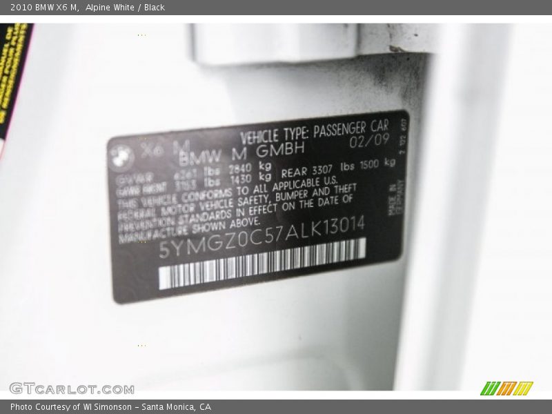 Alpine White / Black 2010 BMW X6 M