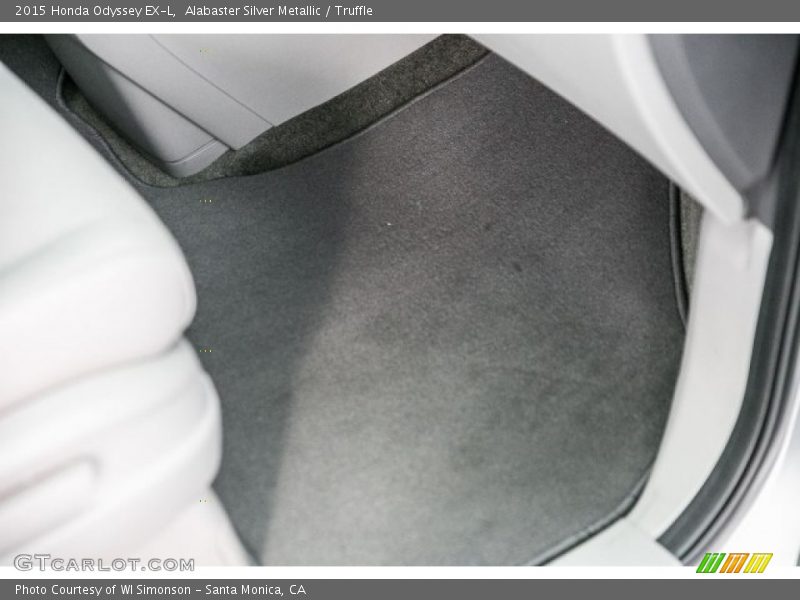 Alabaster Silver Metallic / Truffle 2015 Honda Odyssey EX-L