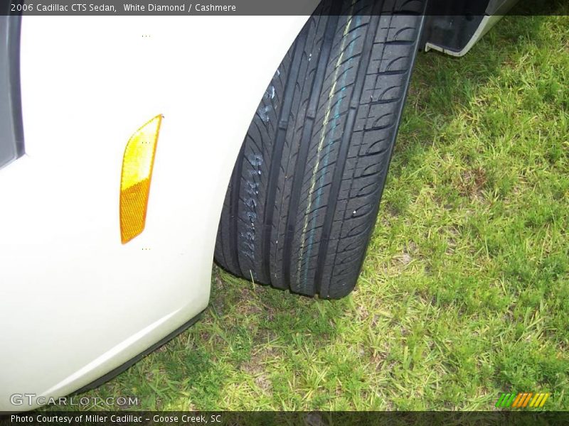 White Diamond / Cashmere 2006 Cadillac CTS Sedan