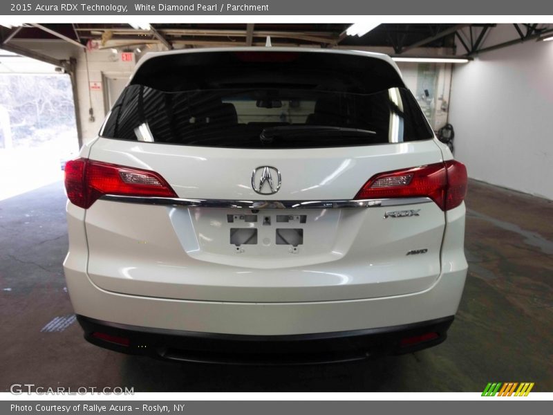 White Diamond Pearl / Parchment 2015 Acura RDX Technology