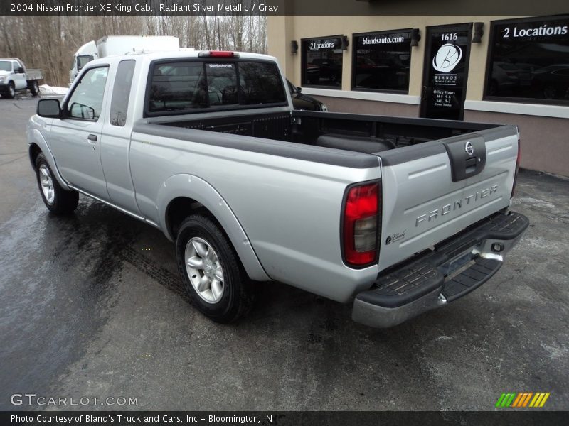 Radiant Silver Metallic / Gray 2004 Nissan Frontier XE King Cab
