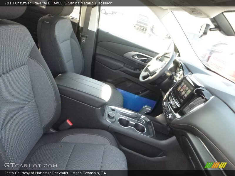 Silver Ice Metallic / Jet Black 2018 Chevrolet Traverse LT AWD