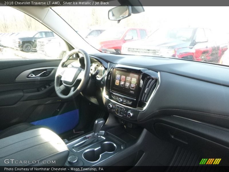 Silver Ice Metallic / Jet Black 2018 Chevrolet Traverse LT AWD