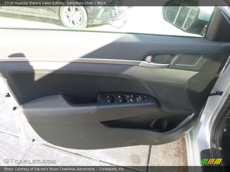 Symphony Silver / Black 2018 Hyundai Elantra Value Edition